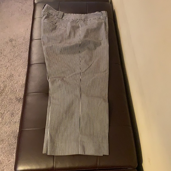 ANNE KLEIN Slacks - Picture 9 of 11